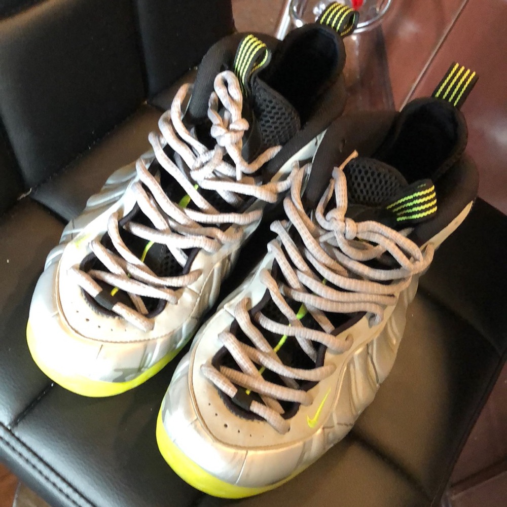 Nike Foamposite size 9